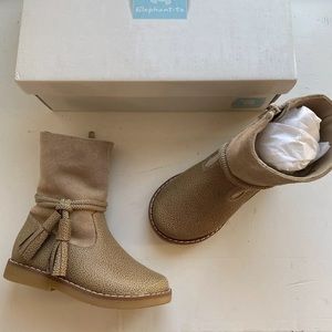 Elephantito girls tan boots size 9 new